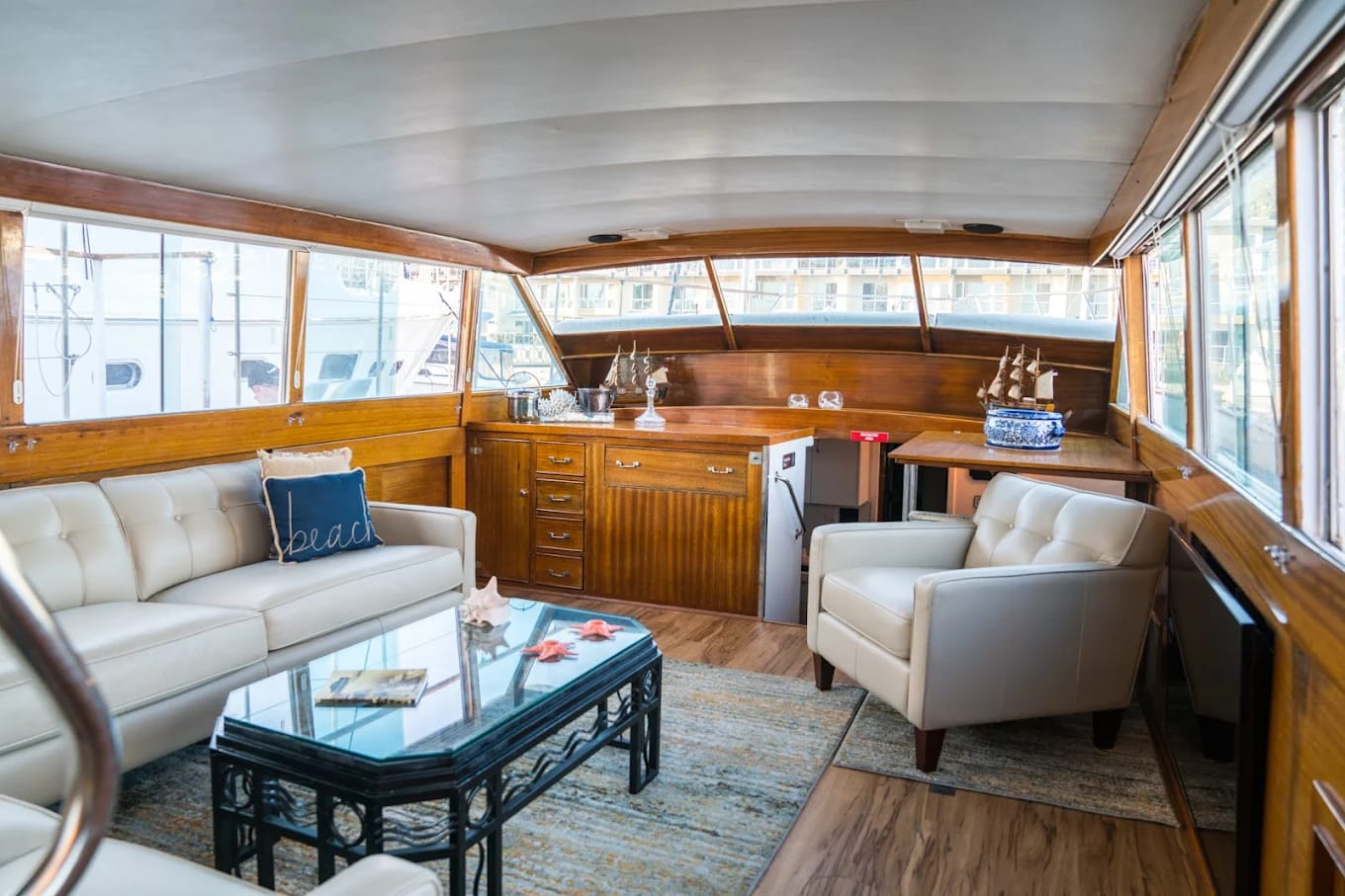 Holiday yacht party